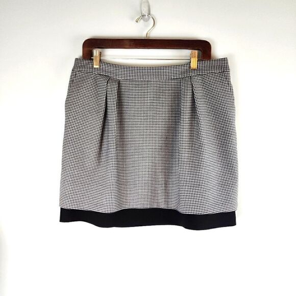 VINCE CAMUTO BLACK AND WHITE PLEATED HOUNDSTOOTH SKIRT PLUS SIZE 14 - Picture 3 of 6